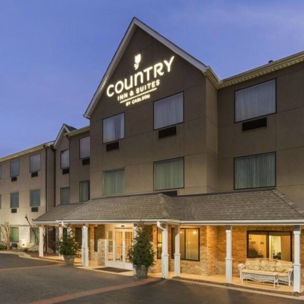 Country Inns & Suites By Carlson announces name change - Insights