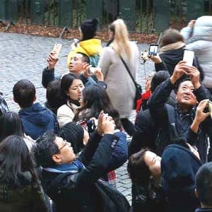 group-of-chinese-tourists
